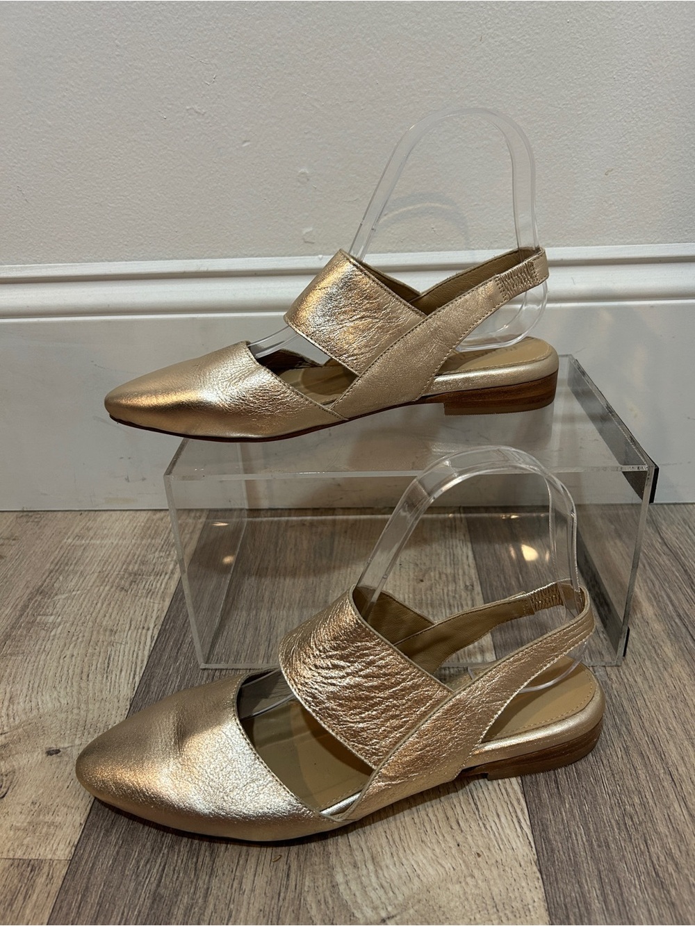Poppy Barley Gold Metallic Pointed Toe Slingback Flats Size 6 - Picture 7 of 7